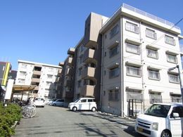 エメラルドマンション東那珂