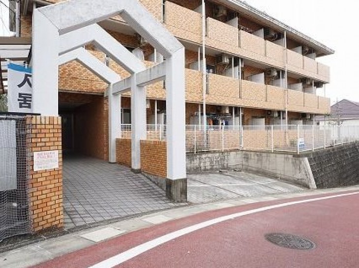 PLEAST福大前のサムネイル